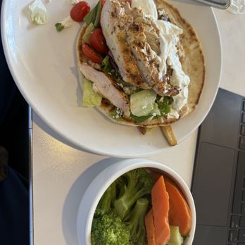 Dinerbar on Clifton - Grecian Chicken Pita - American Near Me - Lakewood, Ohio Dinerbar on Clifton - Grecian Chicken Pita - American Near Me - Lakewood, Ohio