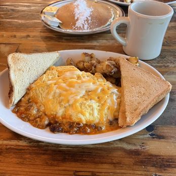 Plane Jane's Place - Chili Tex-Mex Omelette - Cafes Near Me - Plymouth, Massachusetts