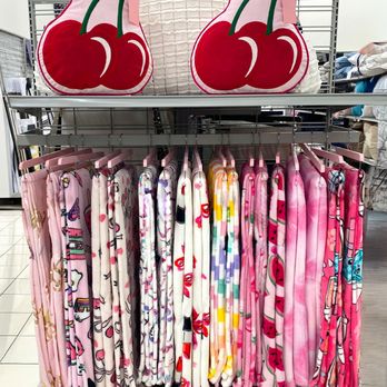 Burlington - Women's Clothing Near Me - Warrensville Heights, Ohio Burlington - Women's Clothing Near Me - Warrensville Heights, Ohio