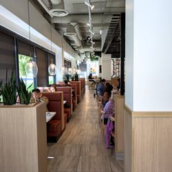 Keke's Breakfast Cafe - Dining area