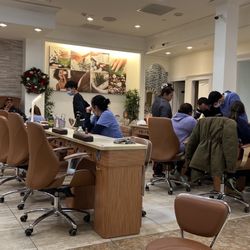 Victoria's Nails And Spa