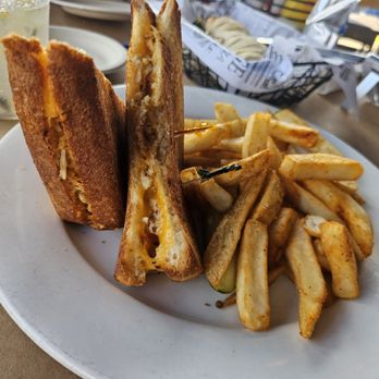 Nicks Fish House - Crab grilled cheese and fries - Seafood Near Me - Baltimore, Maryland