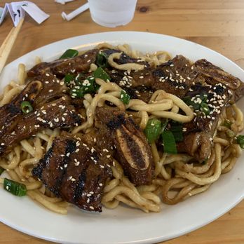 Saigon House - 63. Garlic Noodle with BBQ Beef Short Rib - M xi Ti Sn B o Hn nng - Vietnamese Near Me - San Leandro, California Saigon House - 63. Garlic Noodle with BBQ Beef Short Rib - M xi Ti Sn B o Hn nng - Vietnamese Near Me - San Leandro, California