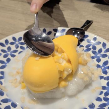 Koh Lipe - Mango coconut sticky rice - Thai Near Me - Toronto, Ontario