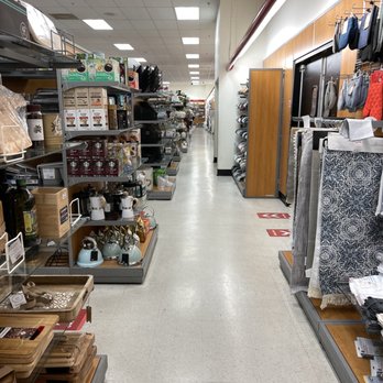T J Maxx - Clean down this aisle. - Department Stores Near Me - Morgan Hill, California