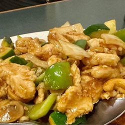 China Garden - 14. Cashew Chicken