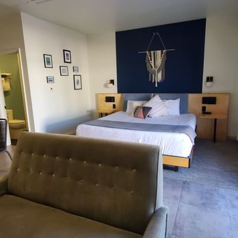 Monterey Motel - King size bed with USB ports on BOTH nightstands - Hotels Near Me - Albuquerque, New Mexico