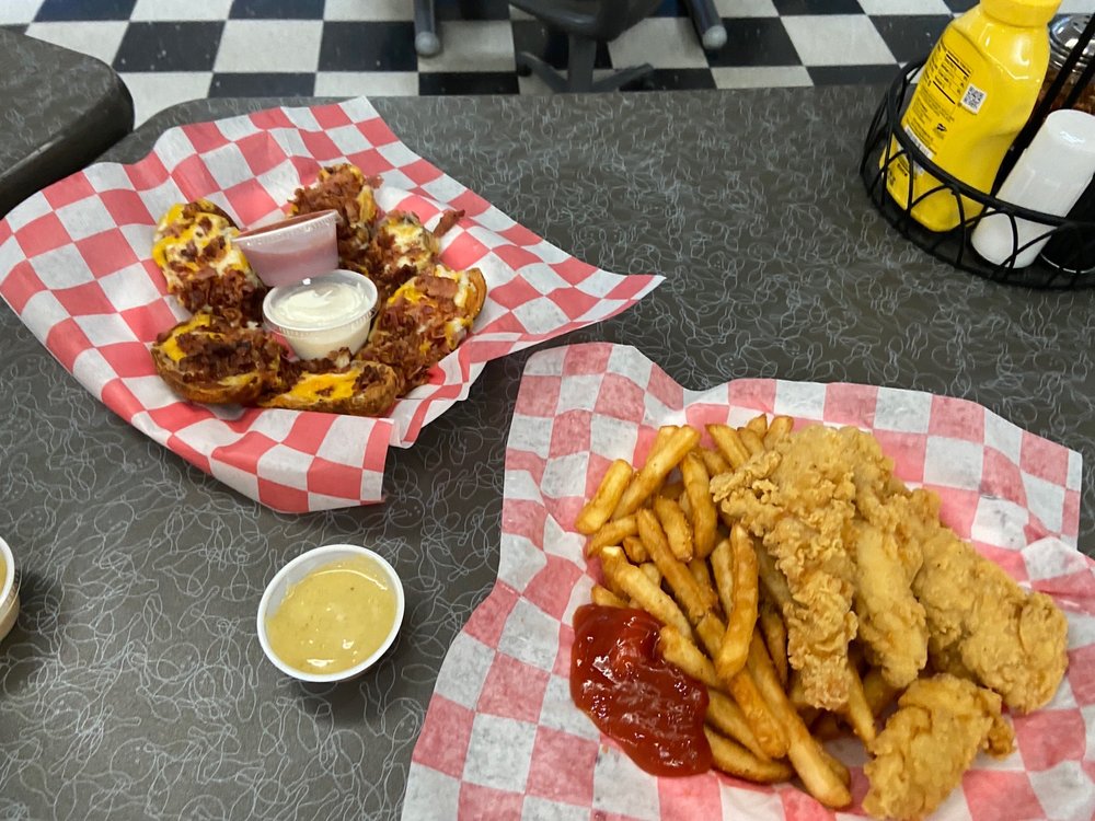 AARON’S FAMILY FUN CENTER Updated October 2024 28 Photos & 27