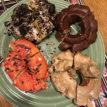 Vegan Donut Gelato - Pretty good but old fashioned wetter too sweet - Donuts Near Me - Oakland, California Vegan Donut Gelato - Pretty good but old fashioned wetter too sweet - Donuts Near Me - Oakland, California