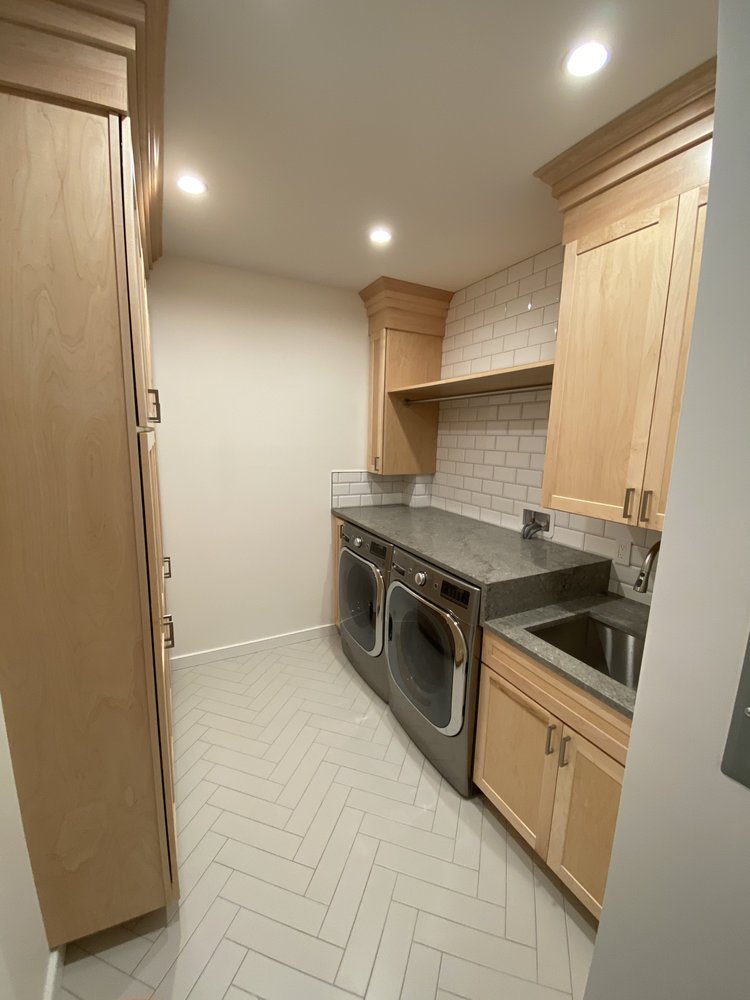 Slide of Lisi Contracting