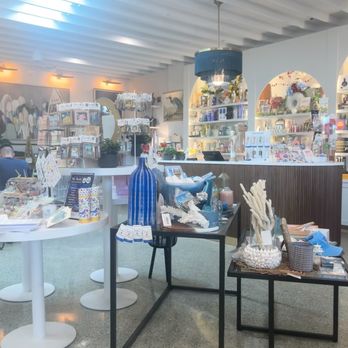 Pour and Decor - Coffee & Tea Near Me - St. Petersburg, Florida