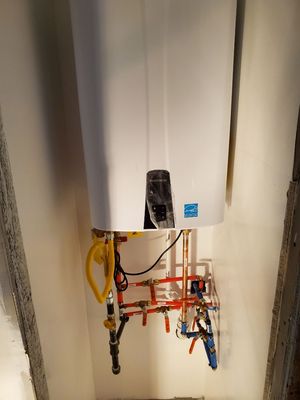 Davies Home Improvement Logo