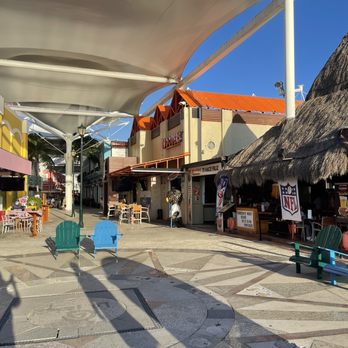 La Isla - Outdoors - Shopping Centers Near Me - Cancún, ROO