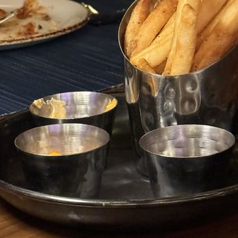 Hard Rock Casino Tejon - Instead of bread it's seasoned fries!!! - Casinos Near Me - Mettler, California Hard Rock Casino Tejon - Instead of bread it's seasoned fries!!! - Casinos Near Me - Mettler, California