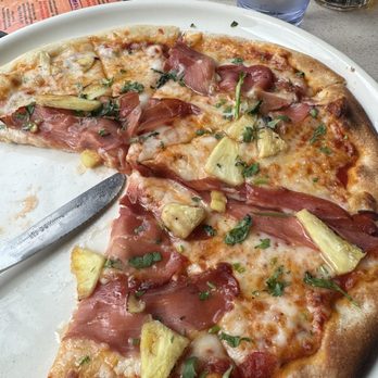 Garlic Brothers Restaurant - The Wake Surfer Pizza - Seafood Near Me - Stockton, California Garlic Brothers Restaurant - The Wake Surfer Pizza - Seafood Near Me - Stockton, California
