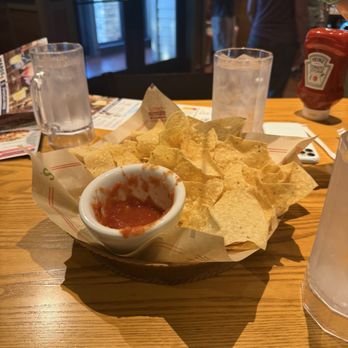 Chili's - Chips and salsa - American Near Me - Thousand Oaks, California Chili's - Chips and salsa - American Near Me - Thousand Oaks, California
