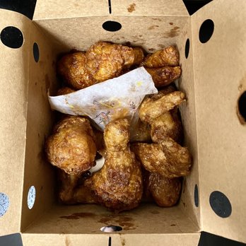 Mad For Chicken - Wings & Drumsticks Combo (half spicy/half soy garlic) - Korean Near Me - Forest Hills, New York Mad For Chicken - Wings & Drumsticks Combo (half spicy/half soy garlic) - Korean Near Me - Forest Hills, New York
