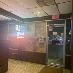 Mugsy's Pub - Front entrance