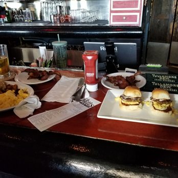 The Hills Pub - Biscuits and Gravy with the Boar sliders - Pubs Near Me - La Mesa, California