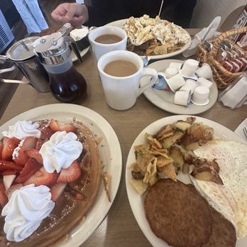 Pieloon - Strawberry waffle, Chilaquiles and Egg - American Near Me - Downey, California Pieloon - Strawberry waffle, Chilaquiles and Egg - American Near Me - Downey, California
