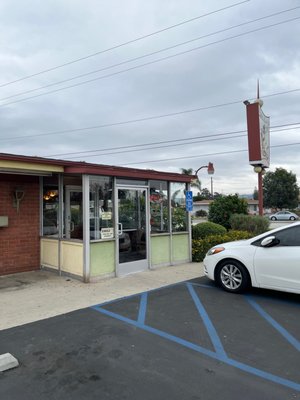 Señor G's & B by null