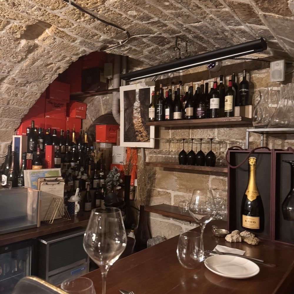 Divvino - Marais - Beer, Wine & Spirits Near Me - Paris, 75