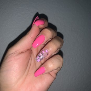 Hello Nails & Spa - Day Spas Near Me - Vacaville, California