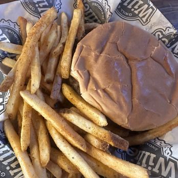 Willie's Grill & Icehouse - Cheese Willie Burger - American Near Me - Pearland, Texas