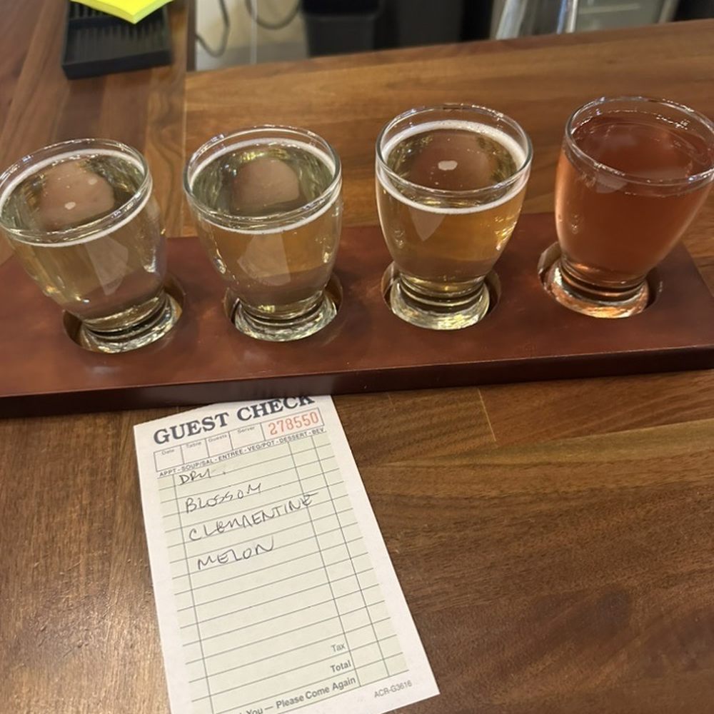 Right Bee Cider - The Melon was my absolute favorite! - Cideries Near Me - Chicago, Illinois Right Bee Cider - The Melon was my absolute favorite! - Cideries Near Me - Chicago, Illinois