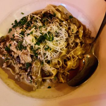 La Vita E Bella - Fettuccine Tartufo - Italian Near Me - Seattle, Washington La Vita E Bella - Fettuccine Tartufo - Italian Near Me - Seattle, Washington