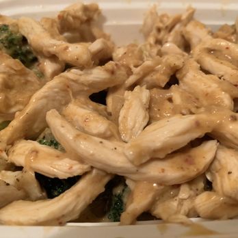 Thai O'Brien's - Chicken with peanut sauce - Thai Near Me - Bayonne, New Jersey Thai O'Brien's - Chicken with peanut sauce - Thai Near Me - Bayonne, New Jersey