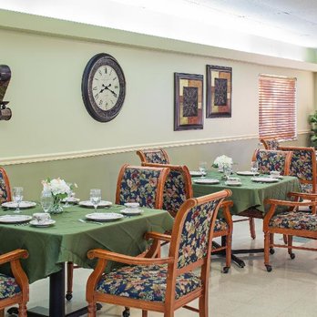 Bay Tree Center - Retirement Homes Near Me - Palm Harbor, Florida