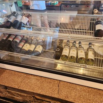 East Coast Pizza - Adult beverages - Pizza Near Me - Chesterfield, Missouri East Coast Pizza - Adult beverages - Pizza Near Me - Chesterfield, Missouri