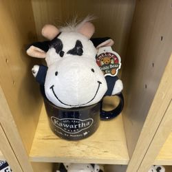 Kawartha Dairy - Inside