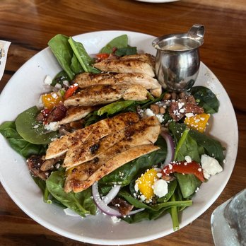 Drift - spinach mango salad - Breakfast & Brunch Near Me - Myrtle Beach, South Carolina Drift - spinach mango salad - Breakfast & Brunch Near Me - Myrtle Beach, South Carolina