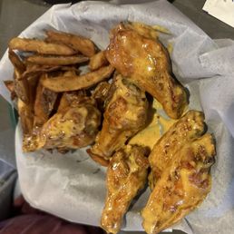 Honey Mustard Wing Special (Thursday Night) Honey Mustard Wing Special (Thursday Night)