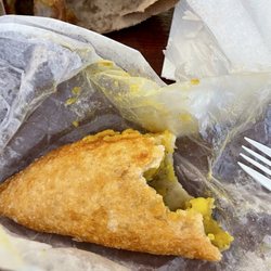 De One Roti Shop - Aloo Pie