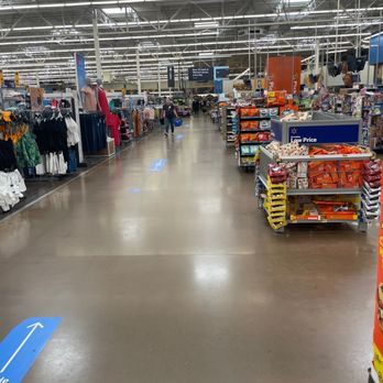 Walmart Supercenter - No employees in sight! - Department Stores Near Me - Centennial, Colorado