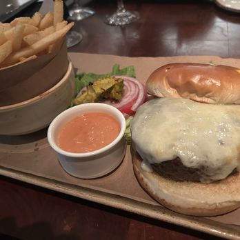 American Bar & Grille - burger - American Near Me - Atlantic City, New Jersey