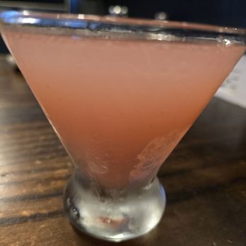 Wally's Pizza Bar - Sports Bars Near Me - Cameron Park, California