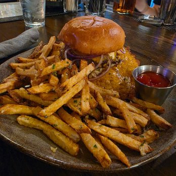 Reno Bar and Grill - Reno - Comfort Food Near Me - Reno, Nevada