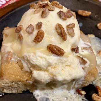 Applebee's Grill + Bar - Maple butter blondie - American Near Me - Athens, Ohio
