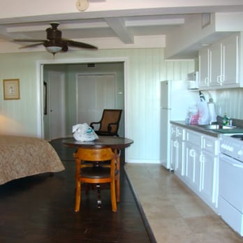 Coconut Palm Inn - Hotels Near Me - Tavernier, Florida