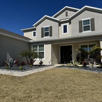 AdvanceScape - the front of a home in a residential area - Lawn Services Near Me - Clermont, Florida AdvanceScape - the front of a home in a residential area - Lawn Services Near Me - Clermont, Florida