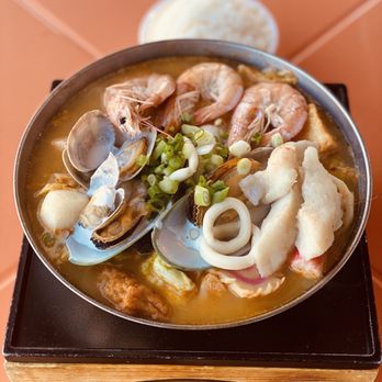 Uniboil - Tom Yum seafood flavor hot pot - Asian Fusion Near Me - Goleta, California Uniboil - Tom Yum seafood flavor hot pot - Asian Fusion Near Me - Goleta, California