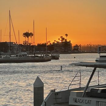 Ballast Point Brewing Long Beach - Breweries Near Me - Long Beach, California