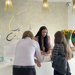 Grace Dermatology - Front desk