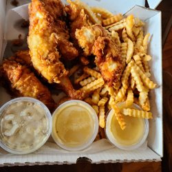 Maria's Pizza In Amboy - Chicken Strip meal with macaroni salad