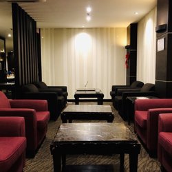 Club Manila - Lounge area