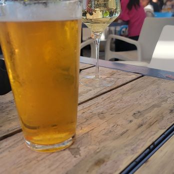 Hazy Barbecue - Altamont Maui Waui IPA and Presecco. Phenomenal beer selection here!! - Salad Near Me - Danville, California Hazy Barbecue - Altamont Maui Waui IPA and Presecco. Phenomenal beer selection here!! - Salad Near Me - Danville, California